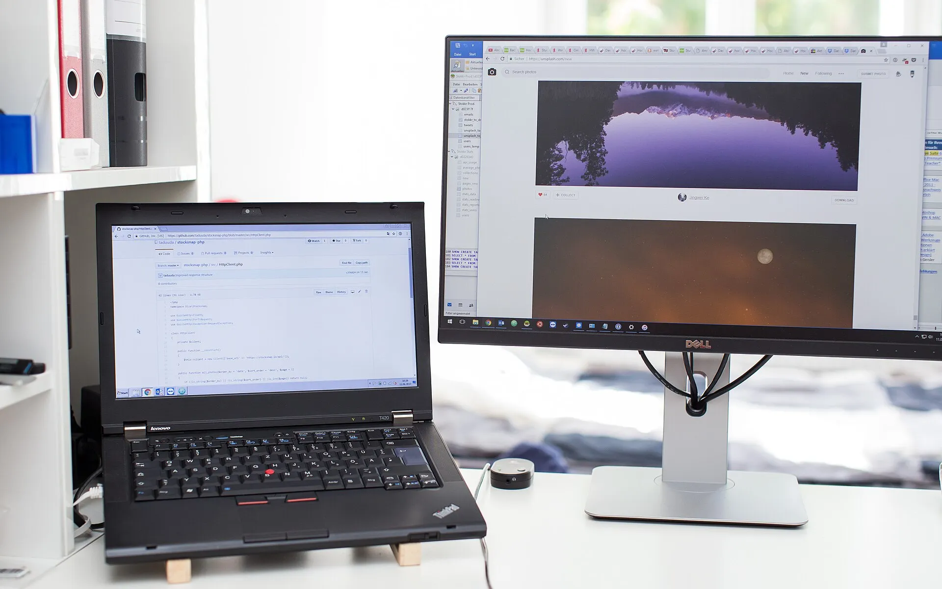 Laptop computer monitor